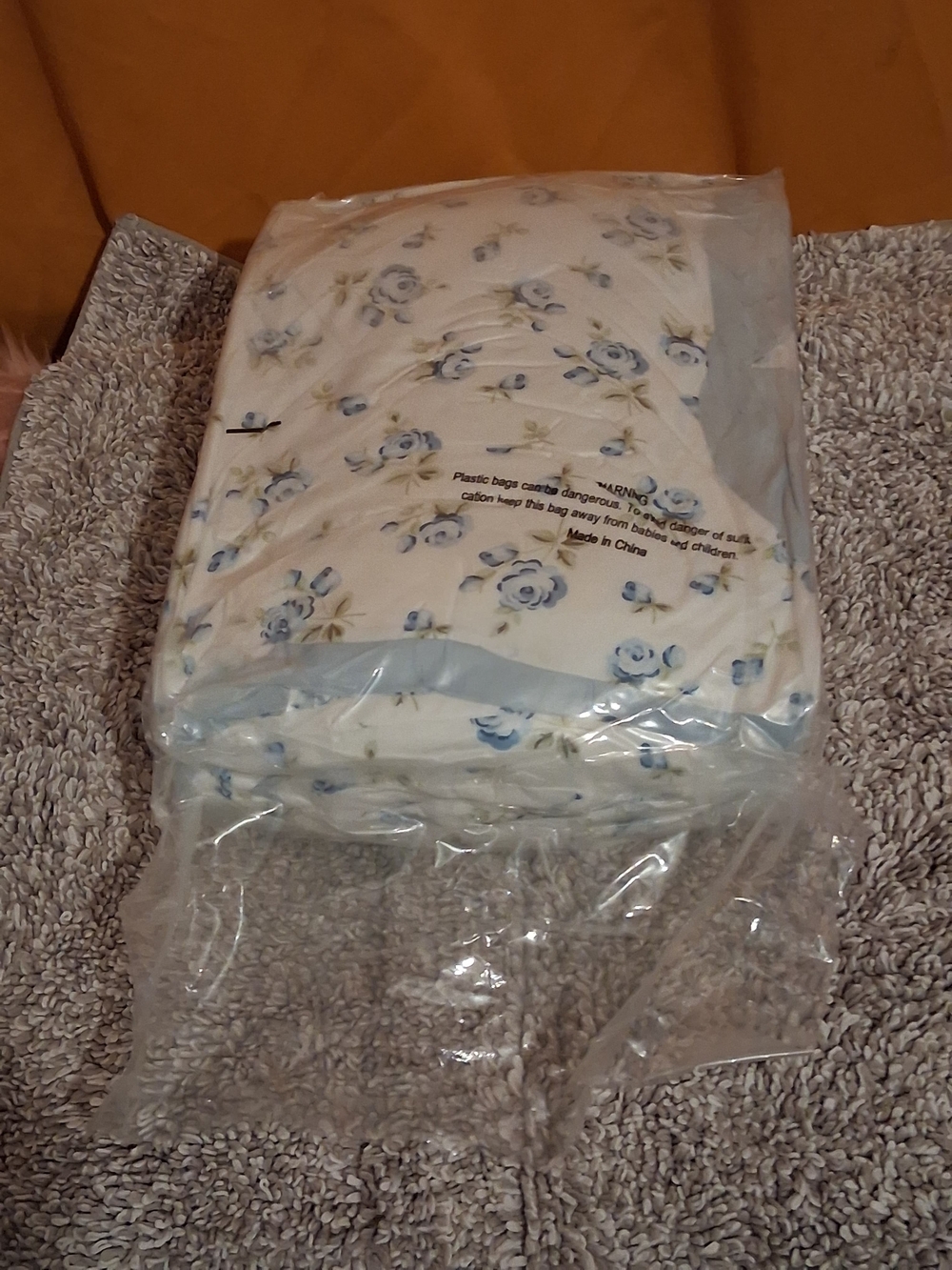 Blue Floral Cotton Comforter - White/Blue Pattern